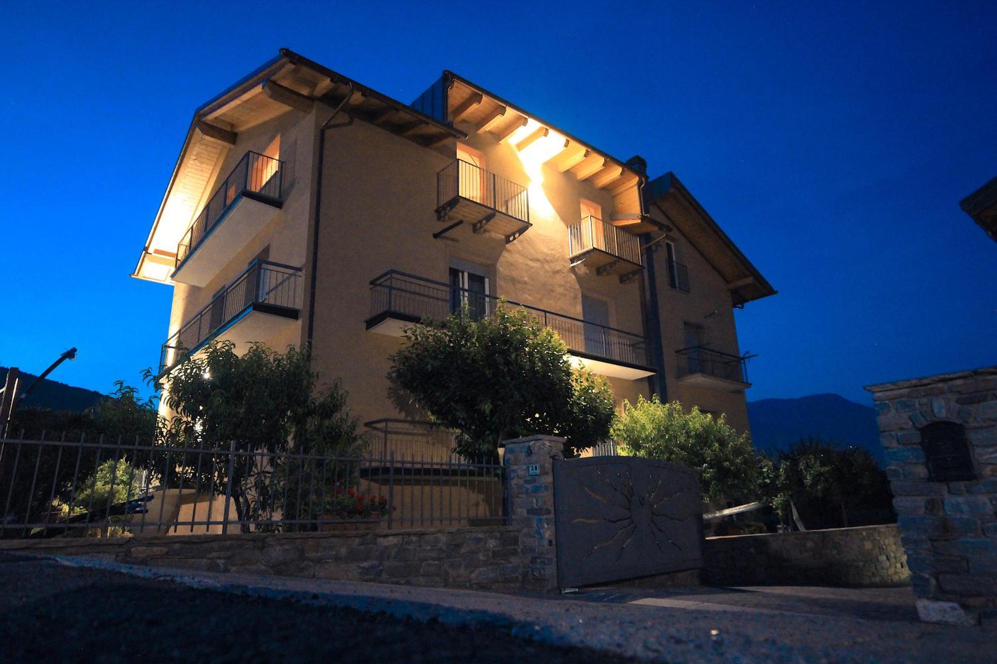 L'Adret Hotel Gressan Exterior foto